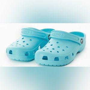 Crocs Kids Classic Clogs, Light Blue Size 12